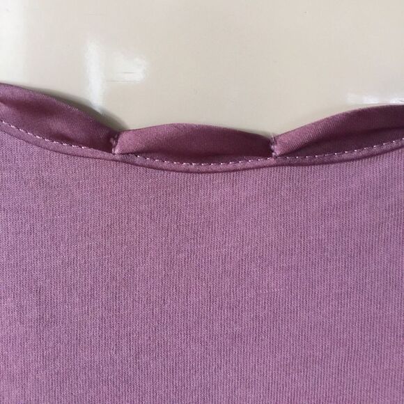 Gap light violet tee with ribbon trim neckline. S. - Picture 2 of 2